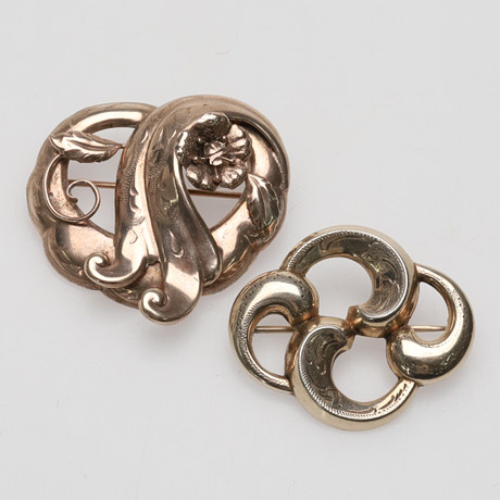 BROSCHER, 2 st. silver, 1900-talet. Vikt:11 gram.