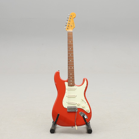 ELGITARR, Fender Stratocaster, Japan 1994-95. på auktion hos Crafoord Auktioner Malmö