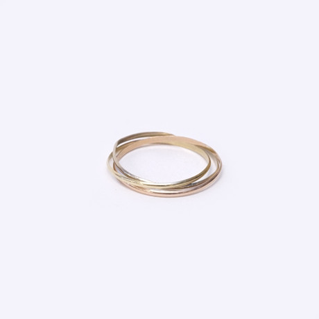 RING, 14K GULD I TRE FÄRGER. på auktion hos Björnssons Auktionskammare