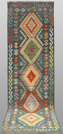 MATTA, Kelim, gallerimodell, cirka 297 x 90 cm. på auktion hos RA Auktionsverket Norrköping