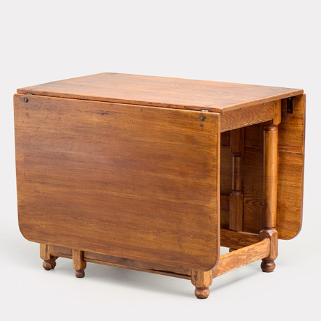 SLAGBORD, betsat furu, daterat 1833.