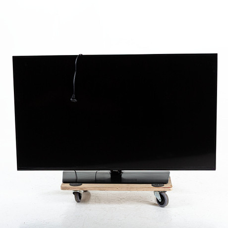 SAMSUNG 48" Full HD Flat Smart TV.