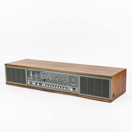 STEREO Bang & Olufsen Beomaster 900, Receiver med inbyggda högtalare, 1900-talets andra hälft.