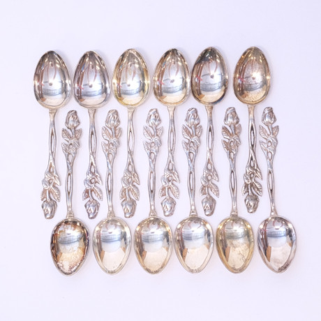 KAFFESKEDAR, SILVER, ROSENKNOPP, 12 DELAR. på auktion hos Björnssons Auktionskammare