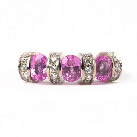 RING, 18K vitguld med briljantslipade diamanter, totalt ca 0.50 ct samt rosa safirer totalt ca2.00 ct. på auktion hos Stockholms Auktionsverk Göteborg