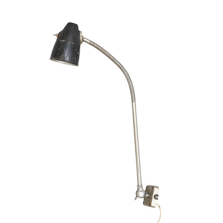 BORDSLAMPA, metall, Ryssland, 1900-tal. på auktion hos Gomér & Andersson Nyköping
