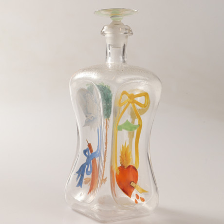 KARAFF, s. k. kluckflaska, dekormålat glas, 1800-tal. på auktion hos Helsingborgs Auktionskammare
