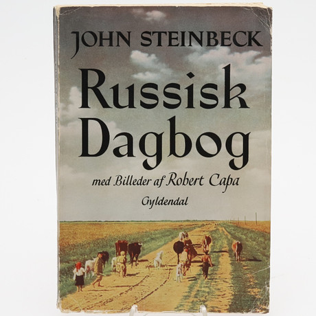 JOHN STEINBECK. RUSISK DAGBOG, med bilder af Robert Capa. på auktion hos Örebro Stadsauktioner