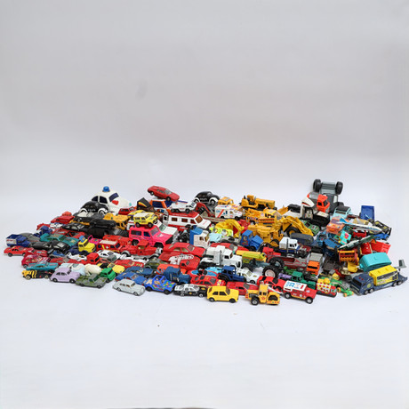 LEKSAKSBILAR, Matchbox, yatming, Corgi, med flera.