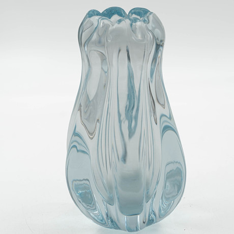 VICKE LINDSTRAND. "Stella Polaris", Vas, Orrefors, Glas. Signerad. på auktion hos Norrlands Auktionsverk