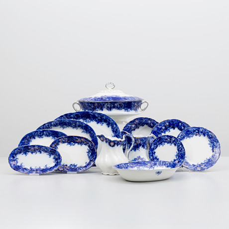 MATSERVIS, 80 delar, "Clytie", England, Wedgwood, omkrking 1900. på auktion hos Auktionshuset Kolonn
