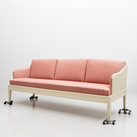 CARL MALMSTEN. Soffa, "Gustavus", O H Sjögren, plakettmärkt. på auktion hos Auktionshuset Kolonn