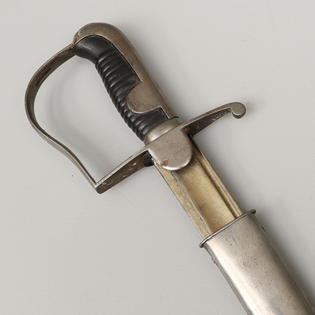 SABEL, svensk, m/1831, för manskap vid artilleriet, med stålbalja. på auktion hos Crafoord Auktioner Malmö
