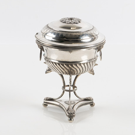 JOHAN CARLSSON, Sockerskål, silver, empire, Norrköping 1824. på auktion hos Stockholms Auktionsverk Helsingborg