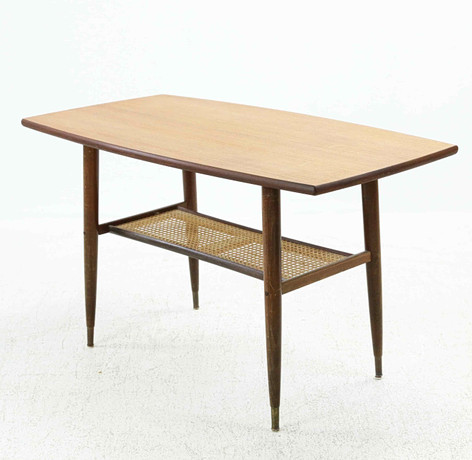 SOFFBORD teak och rotting, Alberts Tibro, 1950/60-tal. på auktion hos Hälsinglands Auktionsverk