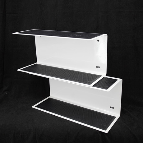 HYLLA, "Vipp", 2 st. pulverlackerad aluminium, hyllmattor i silikon, Danmark, 2000-tal.
