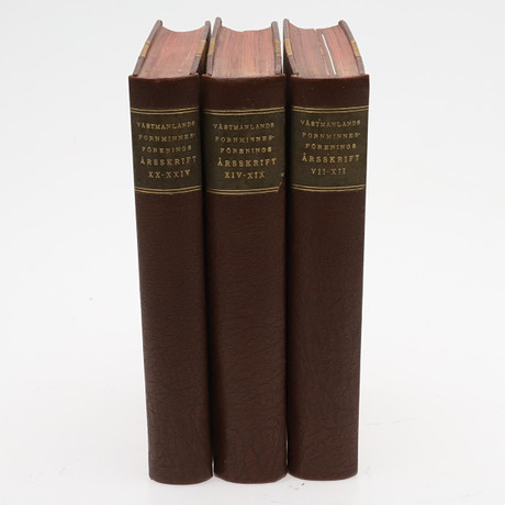 VÄSTMANLANDS FORNMINNESFÖRENINGS ÅRSKRIFT. 3 volymer, årgång VII - XXIV (1912 - 1936). på auktion hos Örebro Stadsauktioner