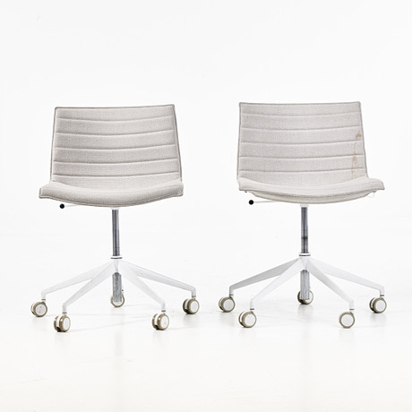 ALTHERR & MOLINA LIEVORE. Kontorsstolar, 1 par, Arper, Italien.