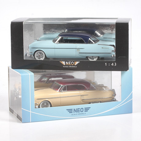 MODELLBILAR, 2 st, metall/resin. Packard Pacific Hardtop Coupé, NEO Models, skala 1:43.