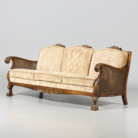 SOFFA, rotting, chippendale-stil, 1900-tal. på auktion hos Borås Auktionshall