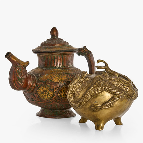 KANNA och RÖKELSEKAR, kopparlegering, bla Kina, 1900-talets senare del. på auktion hos Crafoord Auktioner Stockholm