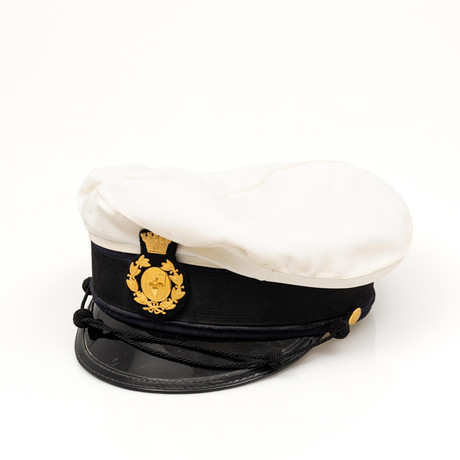 SKÄRMMÖSSA, Malmö Skrädderiaffär. på auktion hos Garpenhus Auktioner