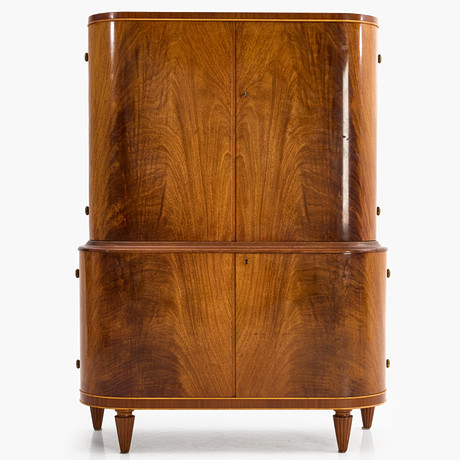 SKÅP, 1940/50-tal, Swedish Modern, mahogny. på auktion hos Crafoord Auktioner Stockholm