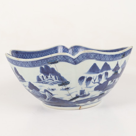 SKÅL, porslin, Kina, 1800-tal. på auktion hos Helsingborgs Auktionskammare