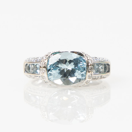 RING, 18K vitguld med briljantslipade diamanter totalt ca 0.38 ct samt fasettslipade akvamariner, totalt 3.61 på auktion hos Stockholms Auktionsverk Helsingborg