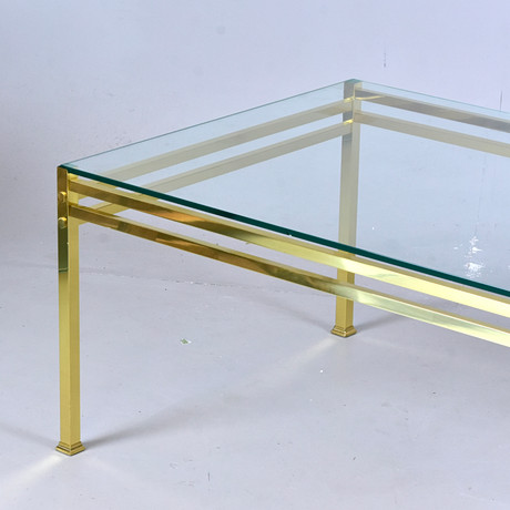 SOFFBORD, mässing och glas, 1900-talets andra hälft. på auktion hos Halmstads Auktionskammare