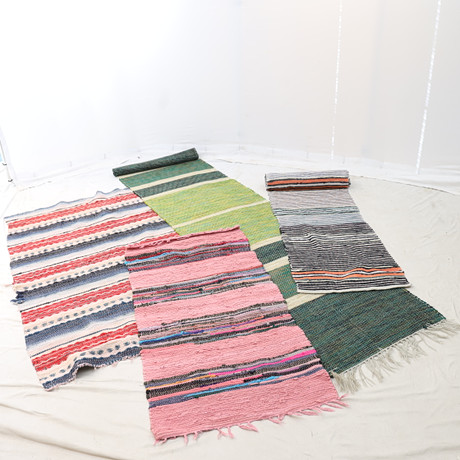 TRASMATTOR, 4st, textil, 1900-talets andra hälft. på auktion hos Falun Auktionsbyrå