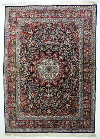MATTA, persisk, 174 x 254 cm, 1900-tal. på auktion hos Hälsinglands Auktionsverk