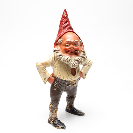 TOMTE, bemålad terrakotta, 1900-talets första hälft.