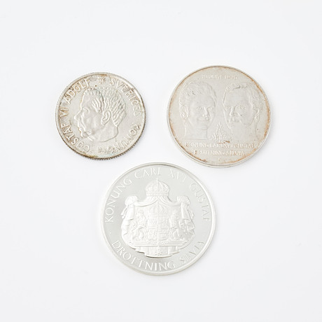MYNT, 3 st, silver, Gustaf VI Adolf, Carl XVI Gustaf, 1900-talets senare hälft. på auktion hos Stockholms Auktionsverk Sickla