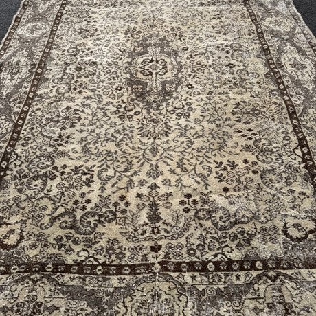 MATTA, vintage, 300x213 cm. på auktion hos Gomér & Andersson Linköping