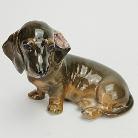 FIGURIN, porslin, modell 3140, Theodor Madsen, Royal Copenhagen, Danmark. på auktion hos Auktionshuset Thörner & Ek
