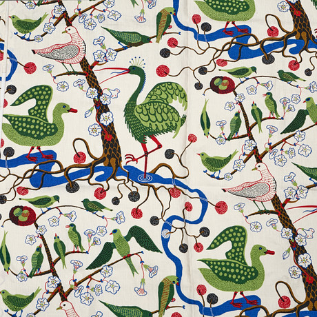 JOSEF FRANK (1885–1967). Gardinlängder, ett par, textil "Grön Fågel", Firma Svenskt Tenn, professionellt uppsy på auktion hos Crafoord Auktioner Stockholm
