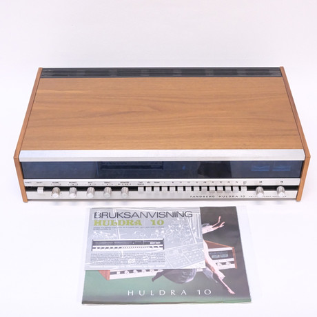 TANDBERG. AM/FM STEREO RECEIVER. "HULDRA 10". på auktion hos Björnssons Auktionskammare