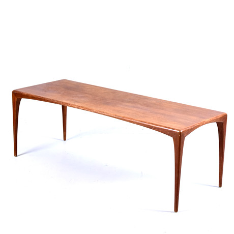 ERLING TORVITS. Soffbord, teak för Heltborg Möbler, Danmark. på auktion hos Halmstads Auktionskammare