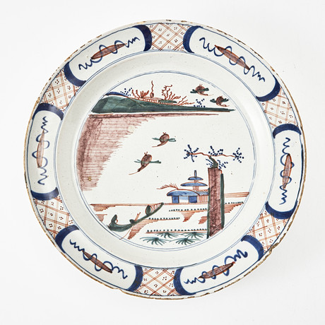 FAT, fajans, Holland, Delft, 1700-tal, kinesiserande dekor. på auktion hos Stockholms Auktionsverk Magasin 5
