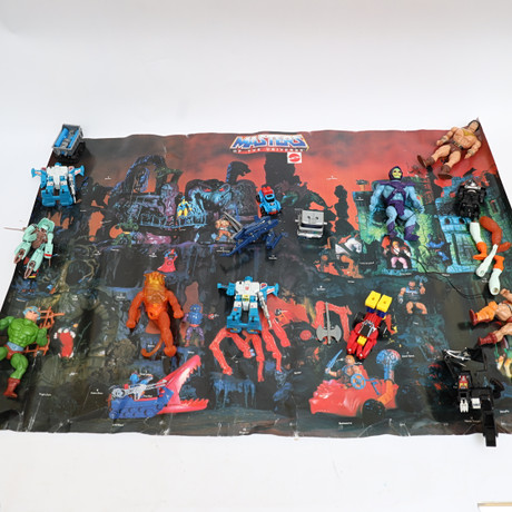 LEKSAKSFIGURER, He-man, Transformers med mera, samt plansch.