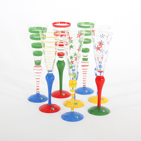 ANNE NILSSON. Champagneglas 8 st, "Clown", Orrefors. på auktion hos Auktionsverket Engelholm