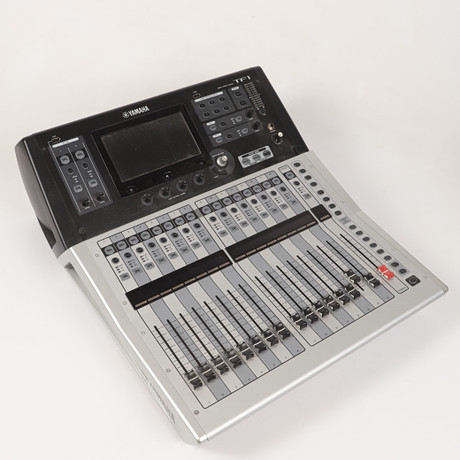 MIXERBORD, Yamaha, TF1.