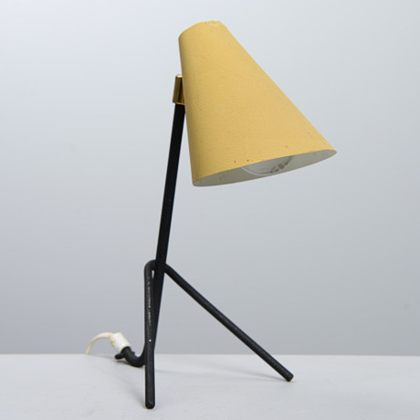BORDSLAMPA / vägglampa, Boréns, Modell 8261, 1950/60-tal. på auktion hos Formstad Auktioner