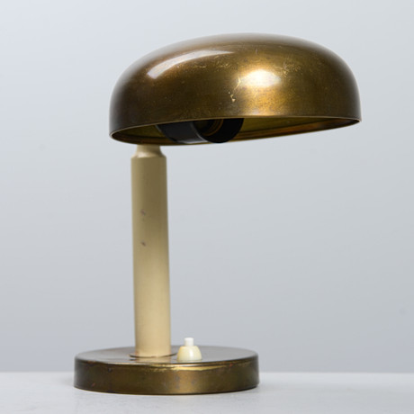 BORDSLAMPA, funkis, 1930-tal, KF Kooperativa Förbundets arkitektkontor. på auktion hos Formstad Auktioner