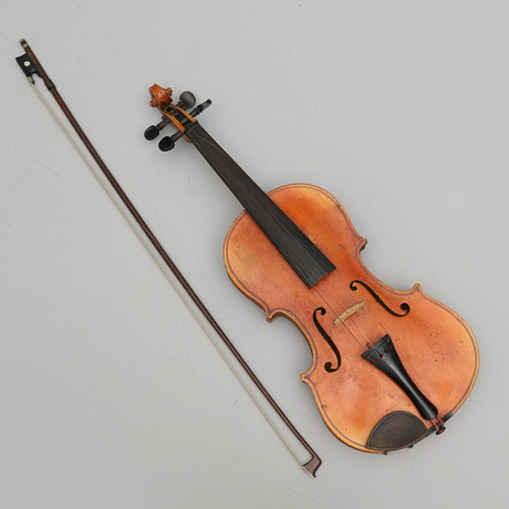 FIOL, kopia efter Stradivarius, 1900-talets första hälft. på auktion hos Crafoord Auktioner Malmö