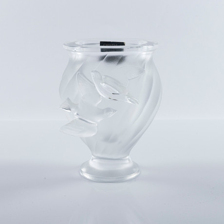 VAS, glas, signerad, Lalique. på auktion hos Auktionshuset Kolonn