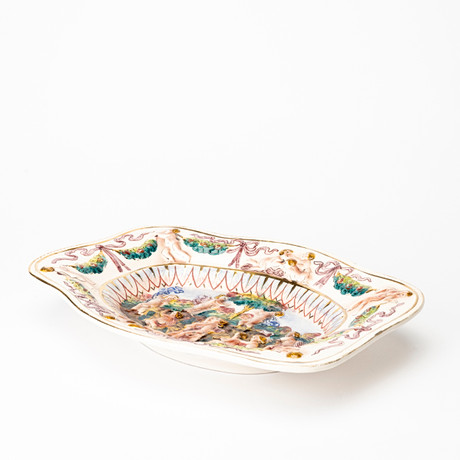 FAT, fajans, Capodimonte, Italien, 1900-talets mitt. på auktion hos Auktionshuset Kolonn