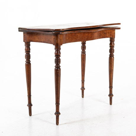 SPELBORD, björk, nyrenässans, sekelskiftet 1900. på auktion hos Handelslagret Auktionsservice