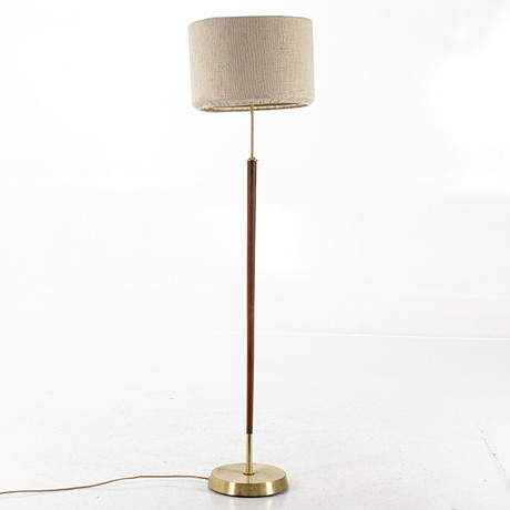 GOLVLAMPA, teak & mässing, Armaturhantverk, Göteborg. på auktion hos Handelslagret Auktionsservice